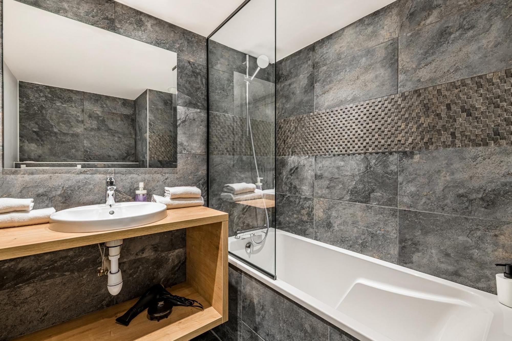 Le Parc 42 Saint-Etienne Apartment Exterior photo